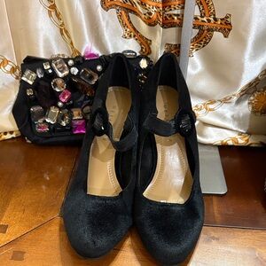 Metaphor Black Velvet Heels